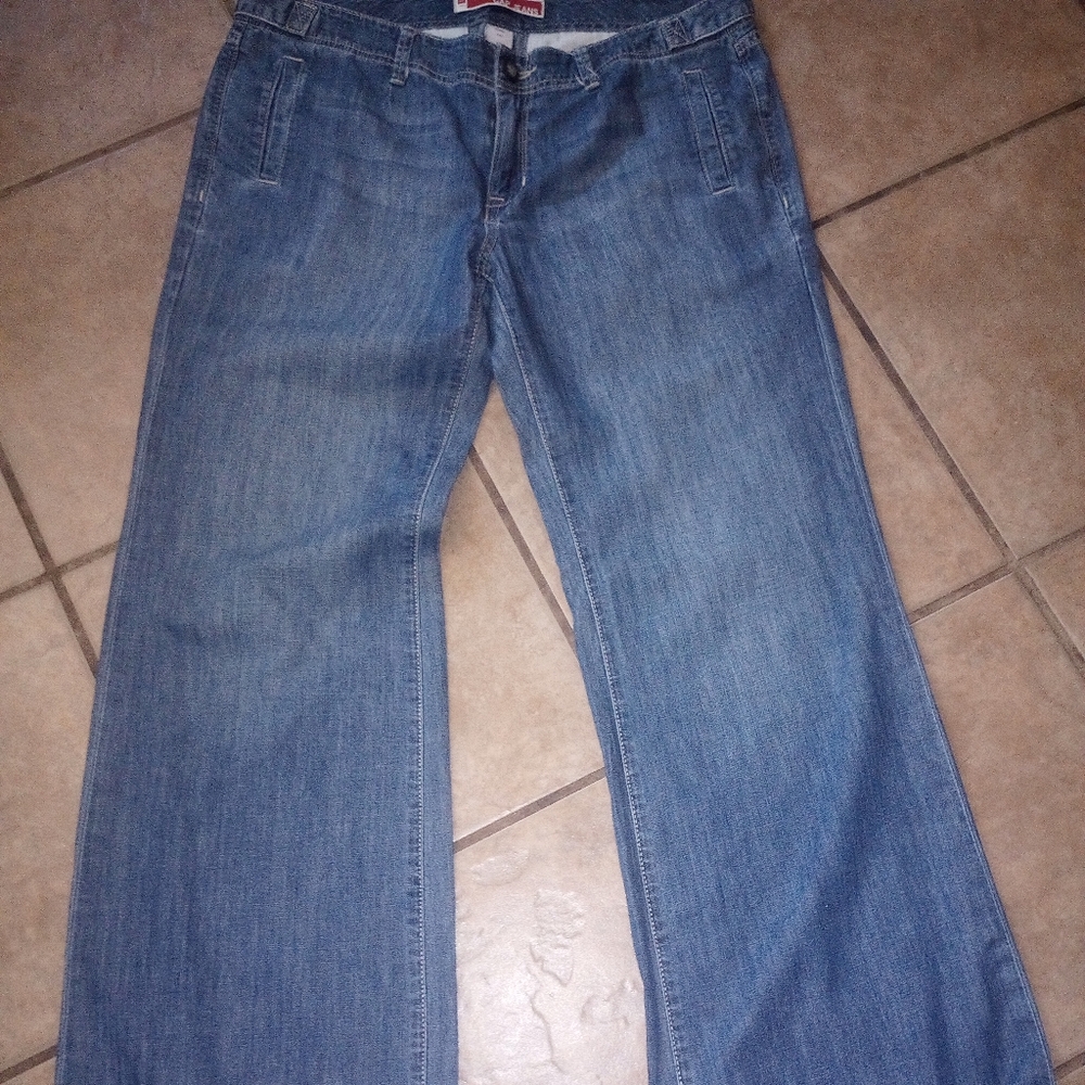 GAP Women's Classic Blue Denim Jeans